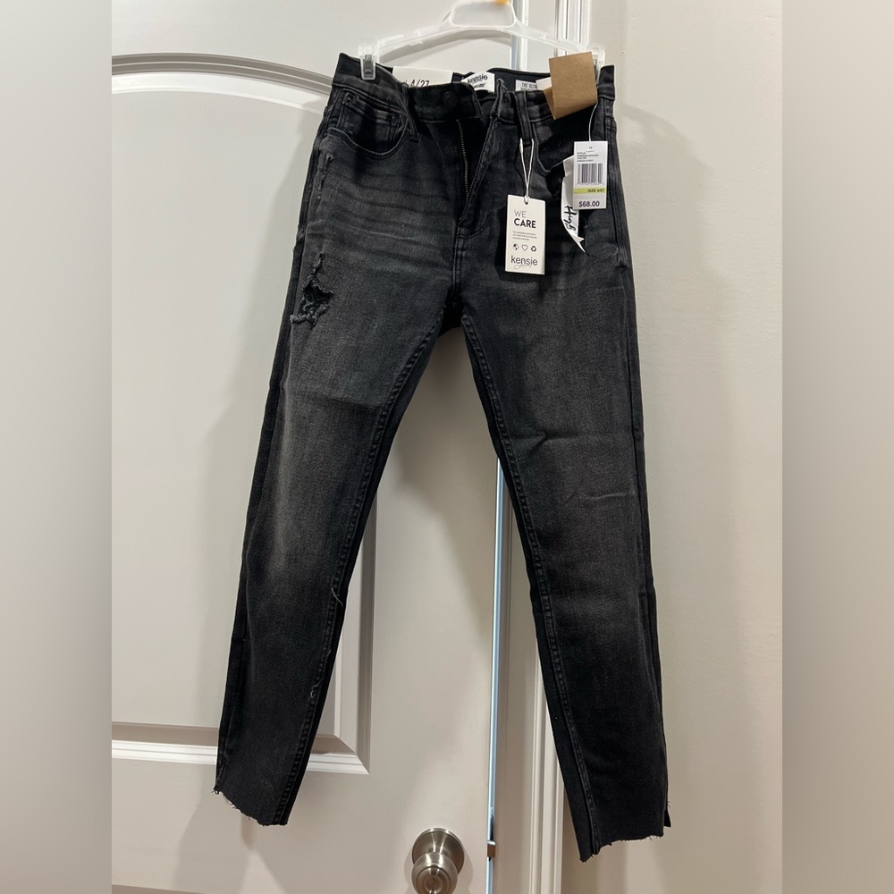 Black distressed Kensie Jeans